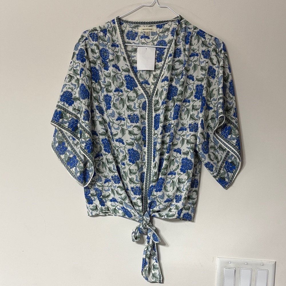 NWT Max Studio Blue and White Floral Tie-Front Blouse
